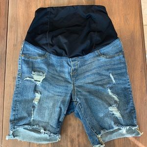 Isabel Maternity distressed Bermuda shorts